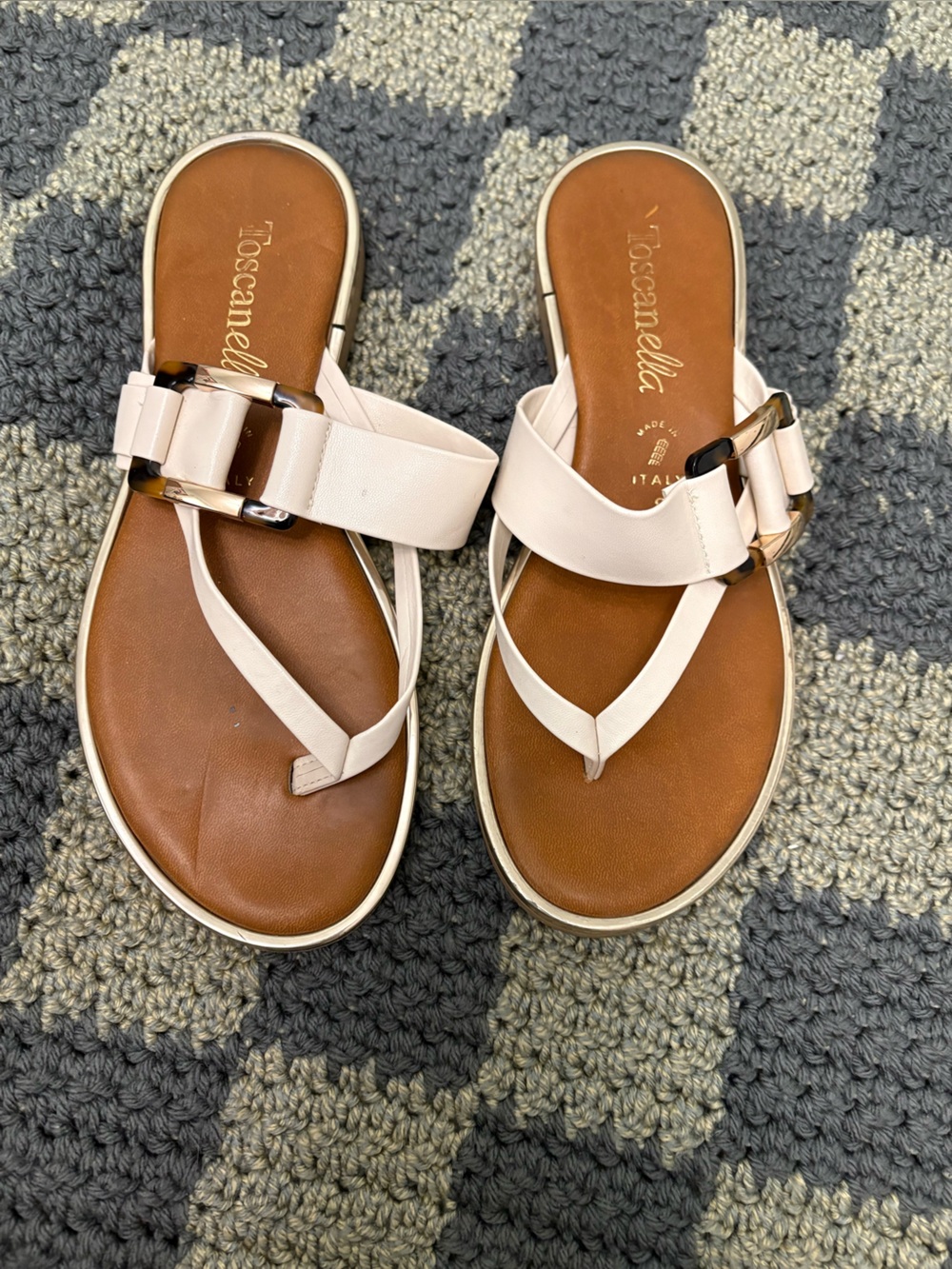 Women’s Cream Sandals with Tortoise Shell Buckle